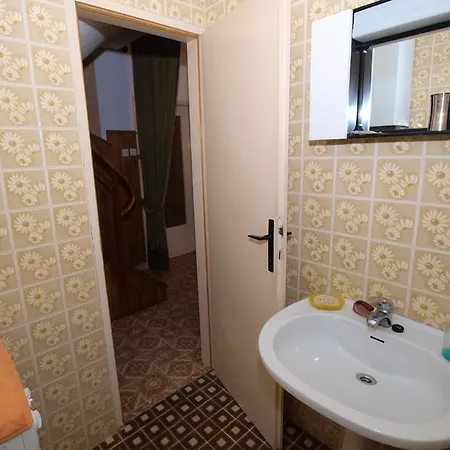 Apartment Roza 712 *